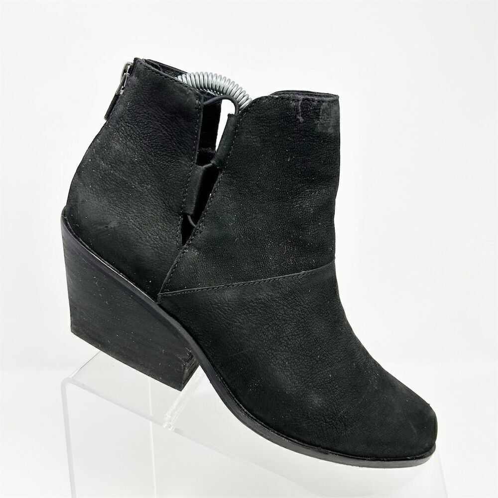 Eileen Fisher Black Leather Ankle Booties Size 7.5 Casual Back Zip Closure